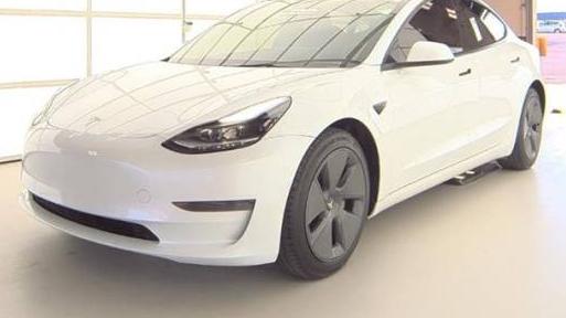 TESLA MODEL 3 2022 5YJ3E1EA1NF333015 image